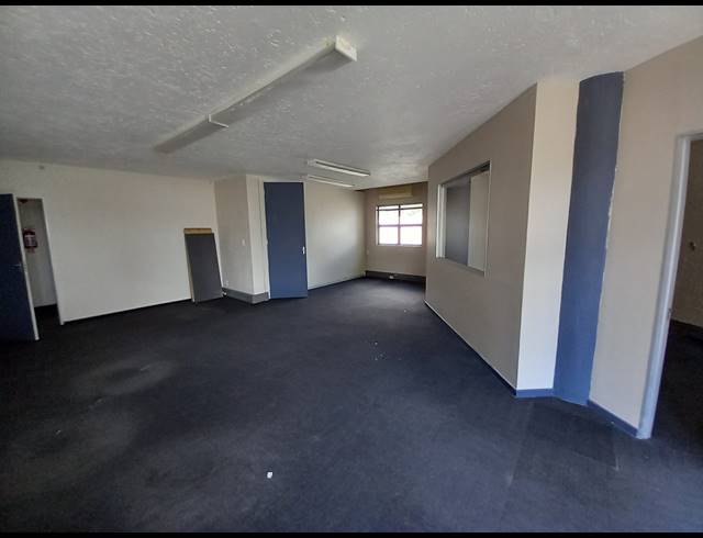 1,428M² OFFICE TO LET IN BRYANSTON
